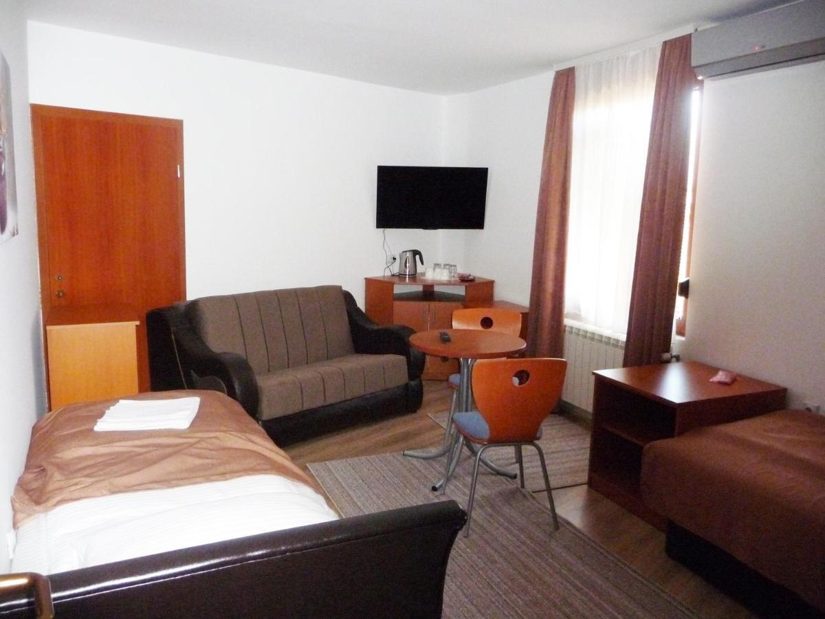 Sobe Rooms Aleksandar Ni Buitenkant foto